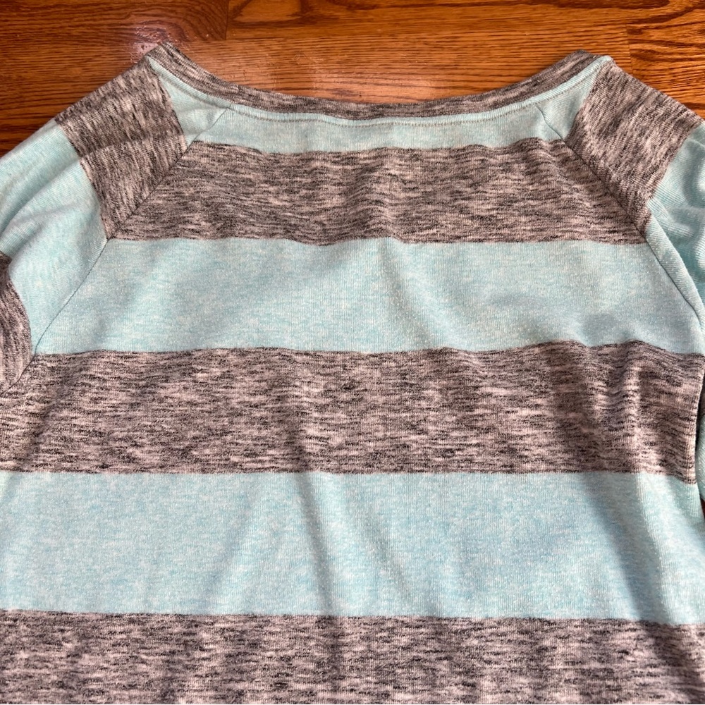 Aritzia TNA Striped 1/2 Sleece Crewneck - Picture 9 of 12
